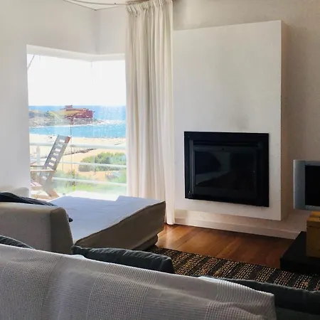 Surf And Family Beach House 아파트
